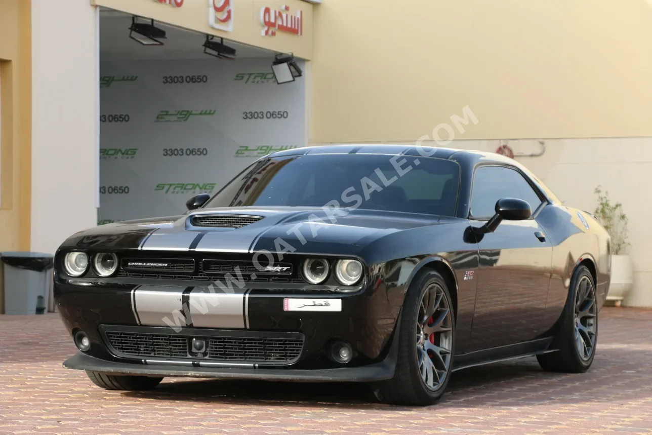 Dodge Challenger SRT 2016 Automatic 133,000 Km 8 Cylinder Rear Wheel Drive (RWD) Coupe / Sport Black