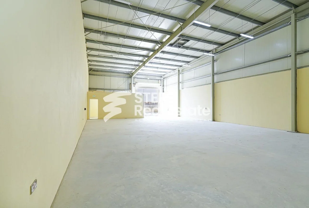 Warehouses & Stores - Al Wakrah  - Barkit Al Awamer  -Area Size: 300 Square Meter