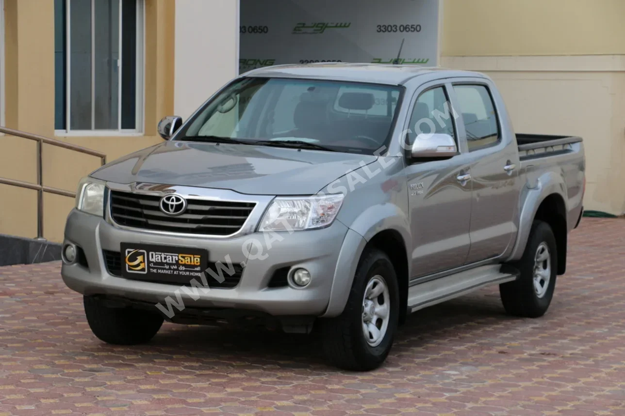 Toyota Hilux 2015 Automatic 260,000 Km 4 Cylinder Four Wheel Drive (4WD) Pick Up Silver