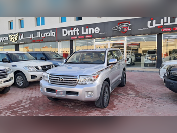 Toyota  Land Cruiser  GXR  2012  Automatic  360,000 Km  8 Cylinder  Four Wheel Drive (4WD)  SUV  Silver