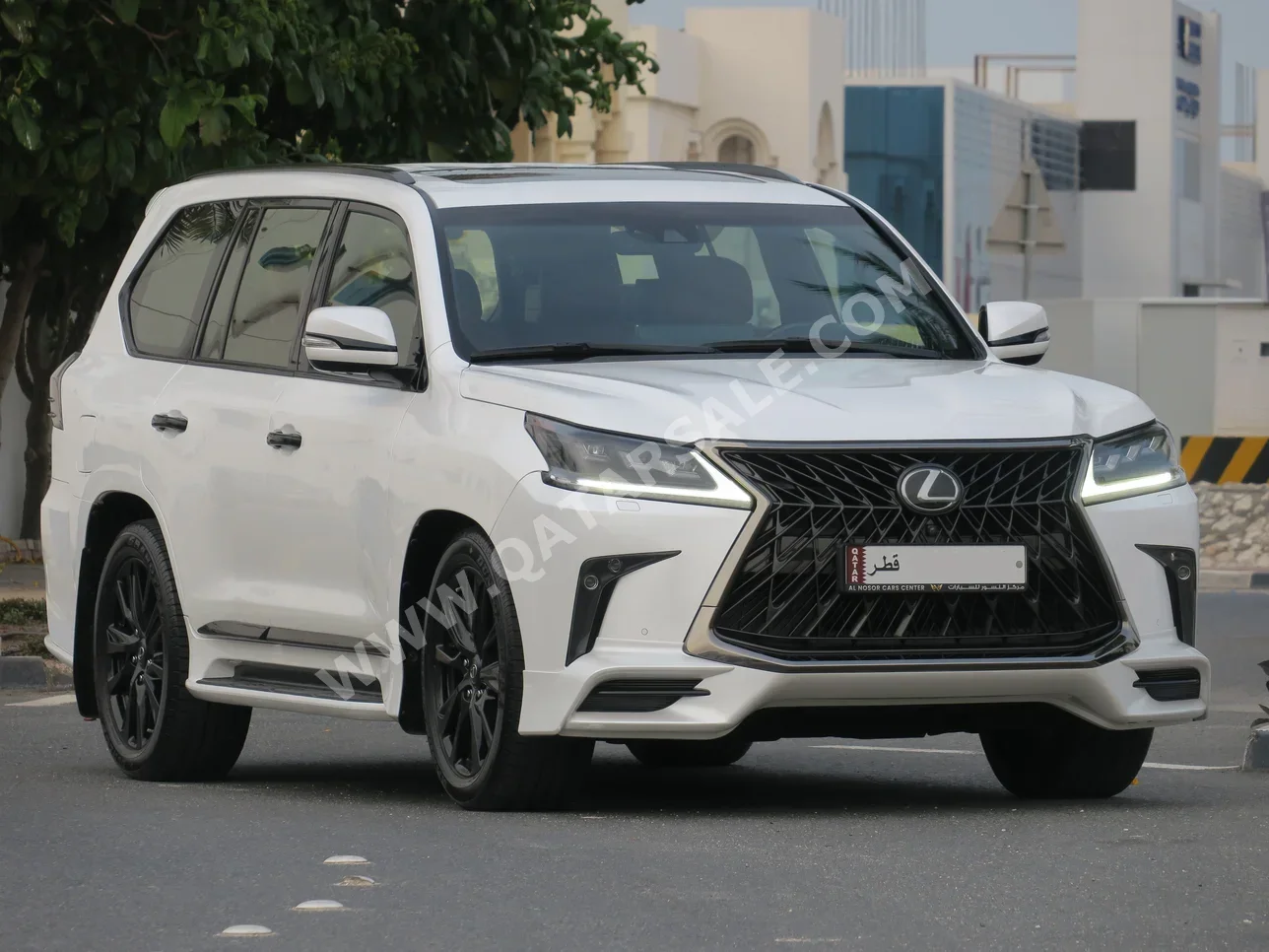 Lexus  LX  570 S Black Edition  2020  Automatic  109,000 Km  8 Cylinder  Four Wheel Drive (4WD)  SUV  White