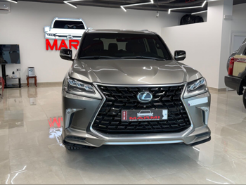 Lexus  LX  570  2016  Automatic  193,000 Km  8 Cylinder  Four Wheel Drive (4WD)  SUV  Gray