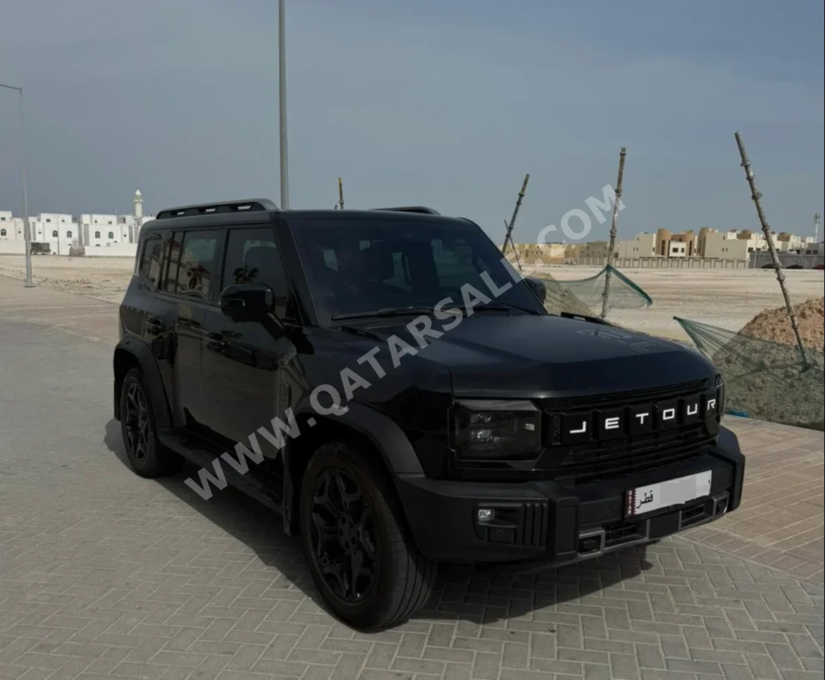 Jetour T2 Luxury 2025 Automatic 35,000 Km 4 Cylinder Four Wheel Drive (4WD) SUV Black With Warranty