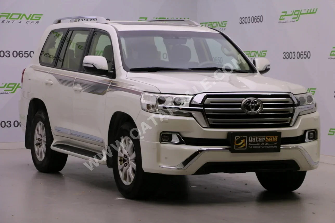 Toyota  Land Cruiser  GXR  2016  Automatic  360,000 Km  6 Cylinder  Four Wheel Drive (4WD)  SUV  Pearl