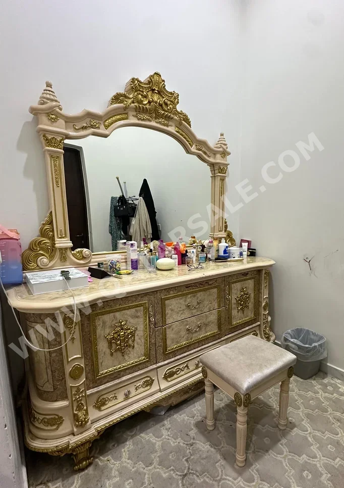 Bedroom Sets - 6 Pieces Set  - Gold