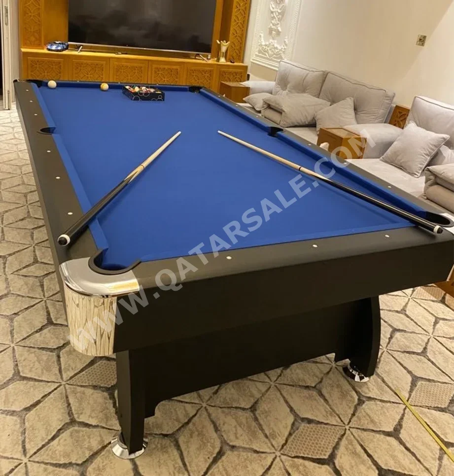 ازرق طاولة بلياردو