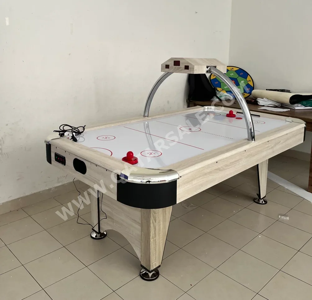 أبيض  طاولة الهوكي