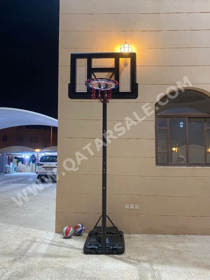 أطواق/ستاند كرة السلة