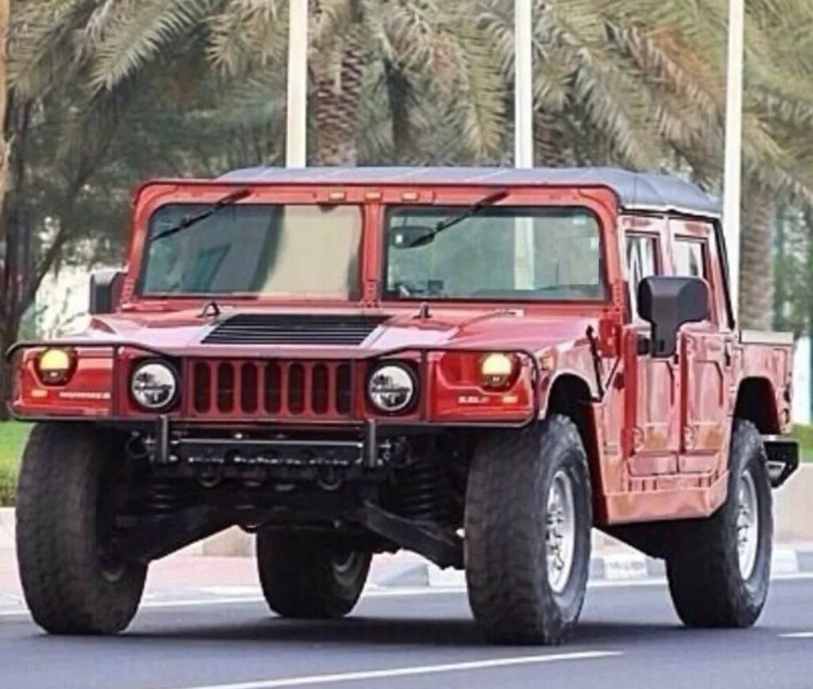 Hummer H1 2000 Automatic 63,000 Km 8 Cylinder Four Wheel Drive (4WD) SUV Red