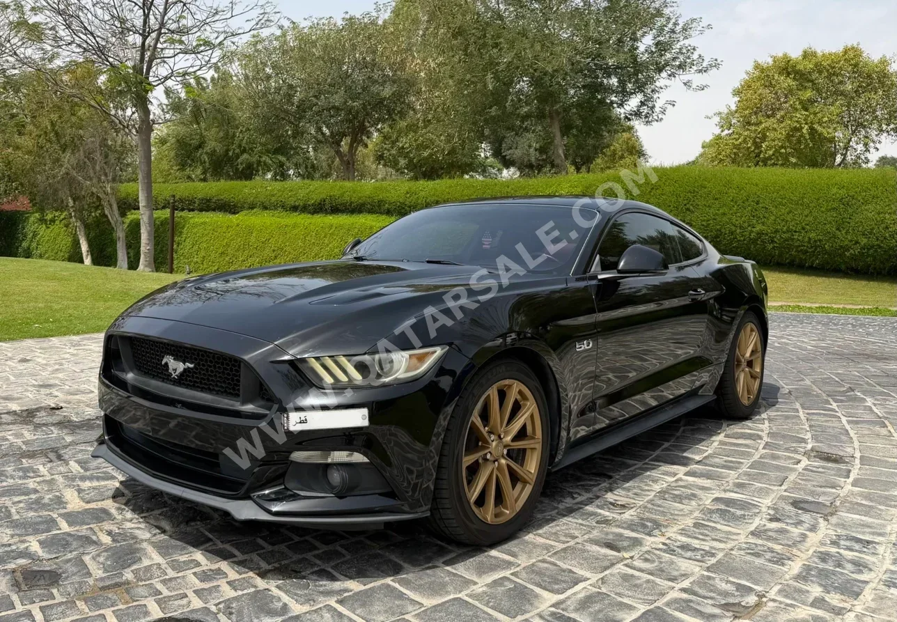 Ford Mustang GT 2015 Automatic 130,000 Km 8 Cylinder Rear Wheel Drive (RWD) Coupe / Sport Black