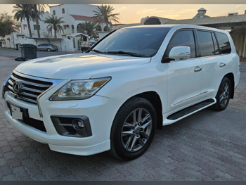 لكزس  ال اكس  570  2009  اوتوماتيك  250,000 كم  8 سلندر  دفع رباعي  اس يو في  أبيض