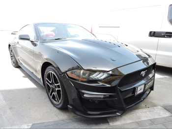Ford  Mustang  2020  Automatic  75,000 Km  4 Cylinder  Rear Wheel Drive (RWD)  Coupe / Sport  Black