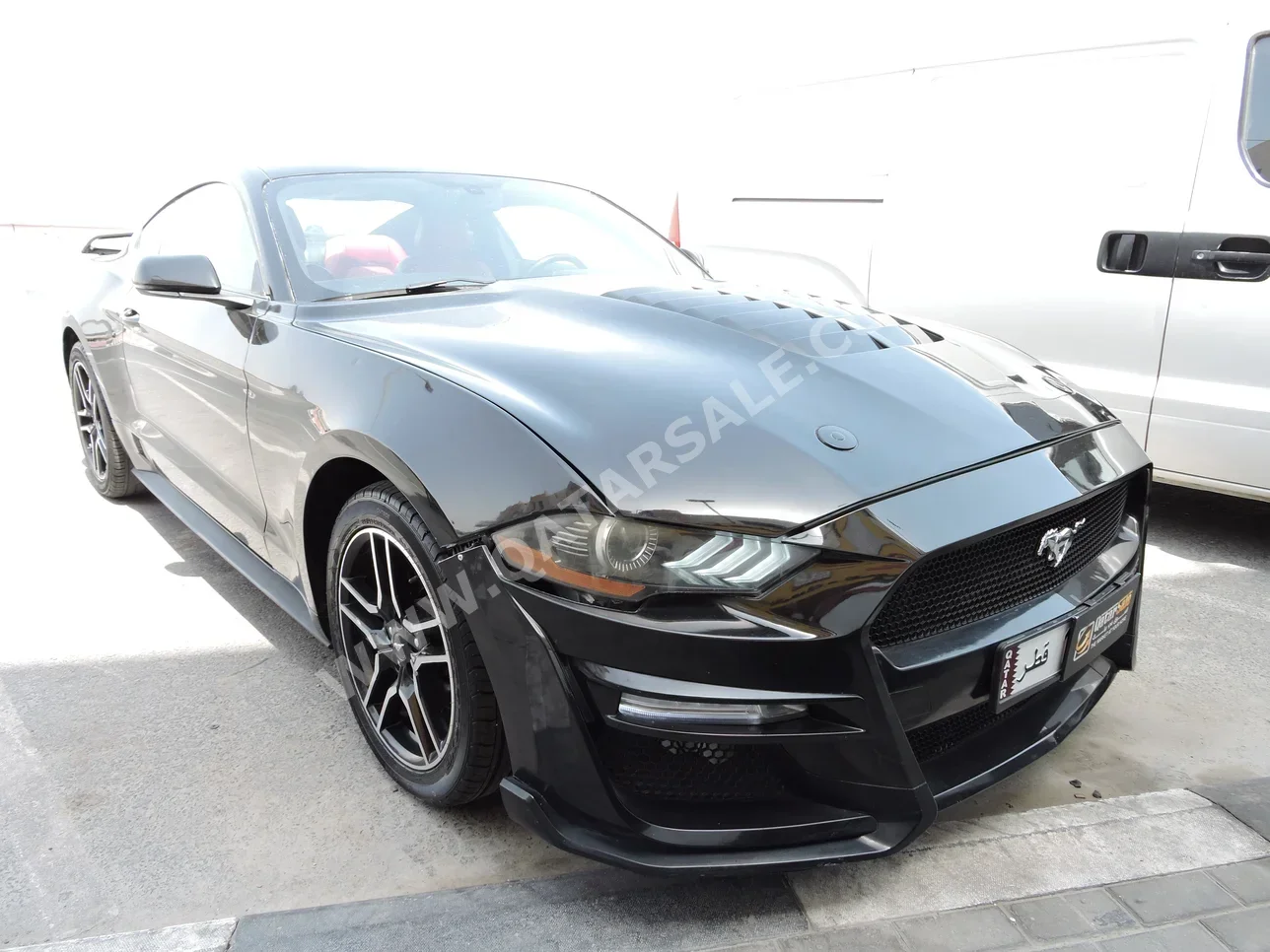 فورد  موستانغ  2020  اوتوماتيك  75,000 كم  4 سلندر  دفع خلفي  كوبيه \ سبورت  أسود