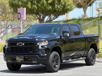 Chevrolet  Silverado  LT Trail Boss Z71  2024  Automatic  25,000 Km  8 Cylinder  Four Wheel Drive (4WD)  Pick Up  Black