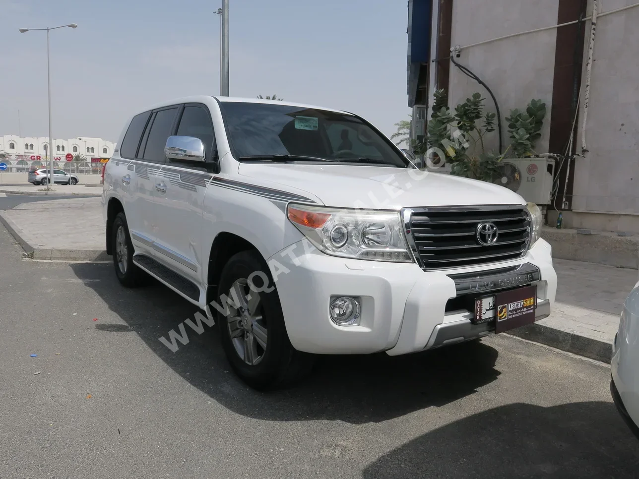 تويوتا لاند كروزر جي اكس ار 2013 اوتوماتيك 67,000 كم 8 سلندر دفع رباعي اس يو في أبيض