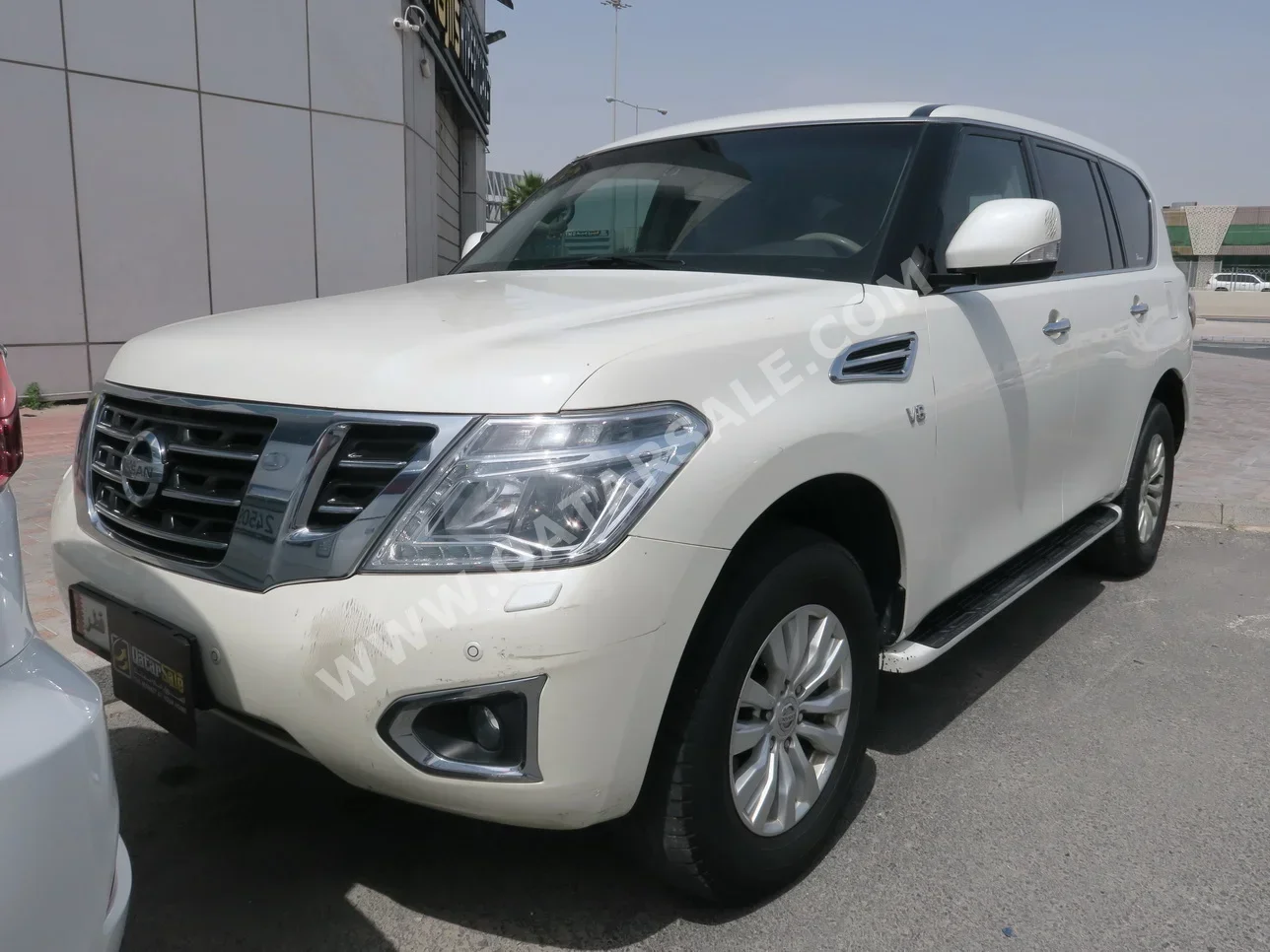 نيسان  باترول  اس اي  2015  اوتوماتيك  347,000 كم  8 سلندر  دفع رباعي  اس يو في  أبيض