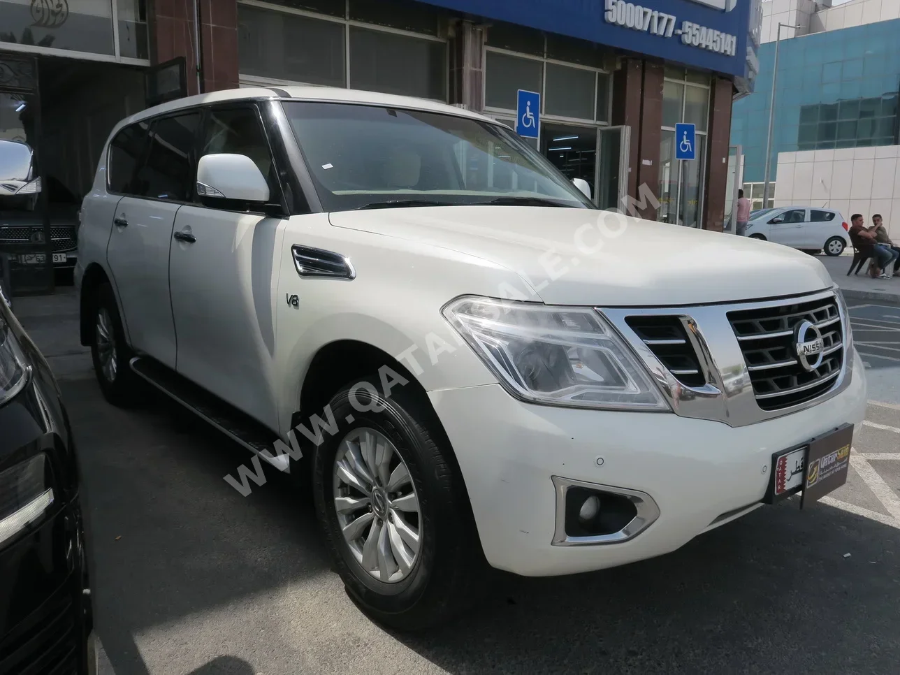 نيسان  باترول  اس اي  2014  اوتوماتيك  225,000 كم  8 سلندر  دفع رباعي  اس يو في  أبيض