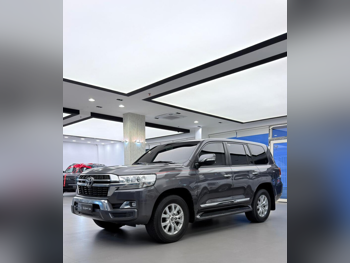 Toyota  Land Cruiser  GXR  2021  Automatic  151,000 Km  8 Cylinder  Four Wheel Drive (4WD)  SUV  Gray