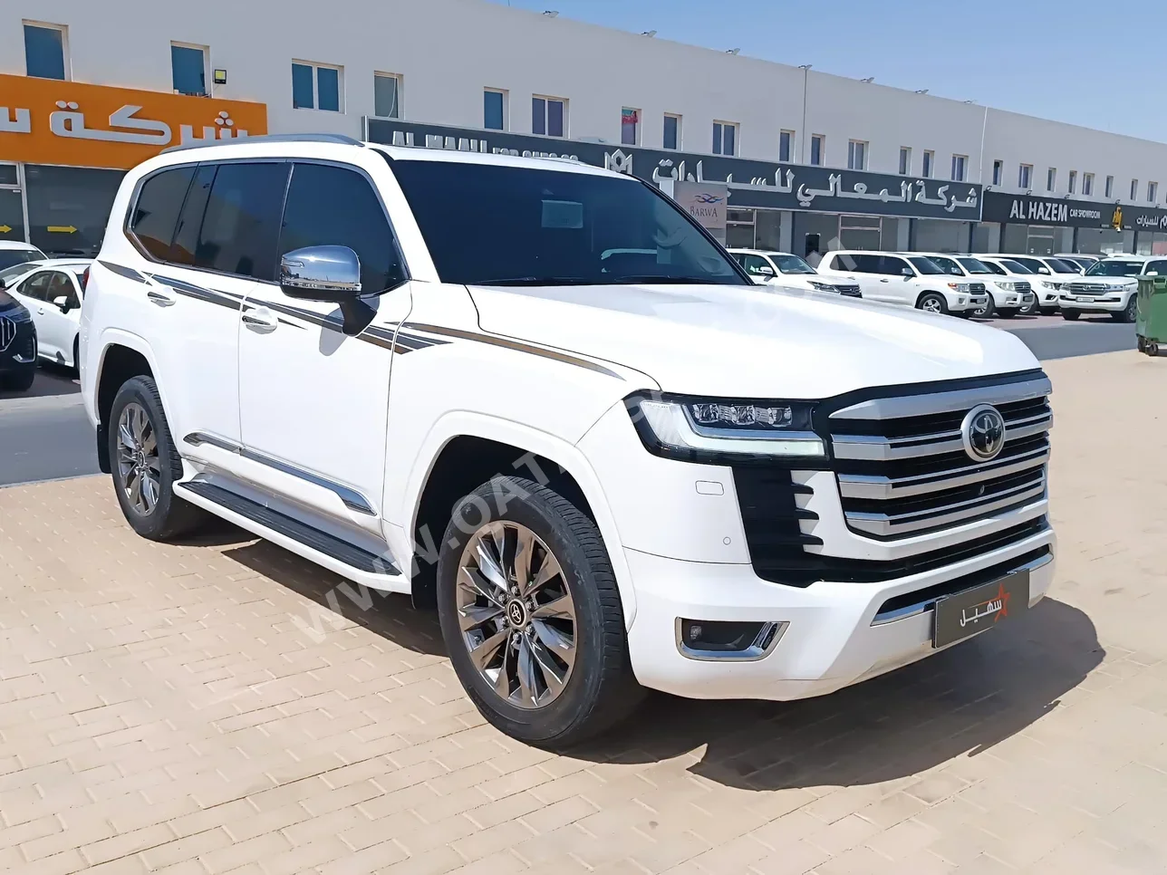 Toyota  Land Cruiser  VXR Twin Turbo  2024  Automatic  31,000 Km  6 Cylinder  Four Wheel Drive (4WD)  SUV  White  With Warranty