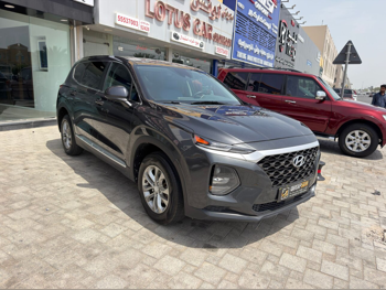 هيونداي  سانتا في  2020  اوتوماتيك  47,000 كم  4 سلندر  دفع رباعي  اس يو في  أسود