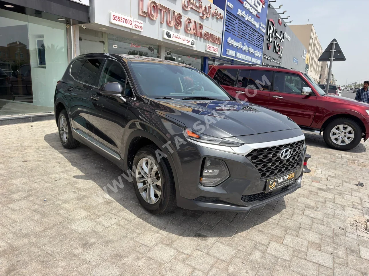 هيونداي سانتا في 2020 اوتوماتيك 47,000 كم 4 سلندر دفع رباعي اس يو في أسود