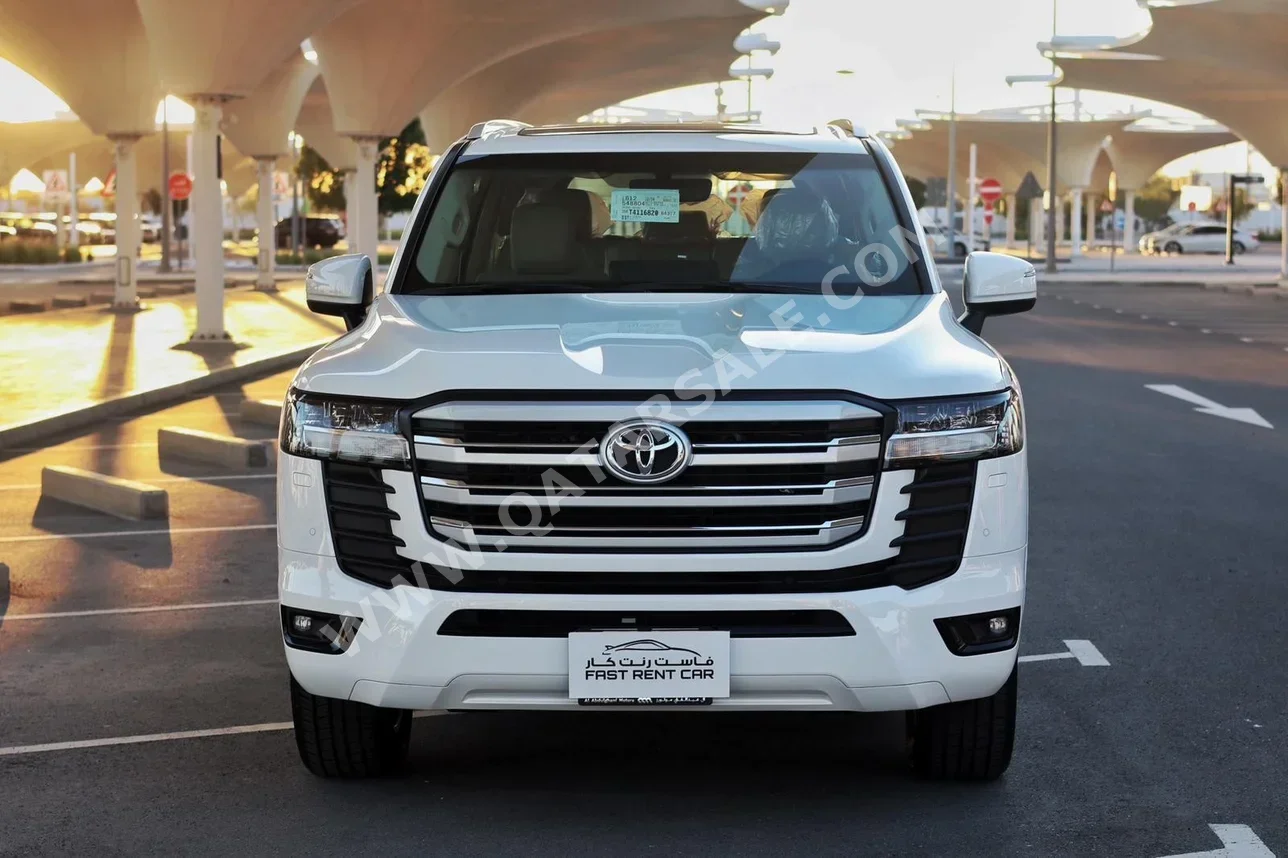 Toyota Land Cruiser GXR 8 Cylinder SUV 4x4 White 2026