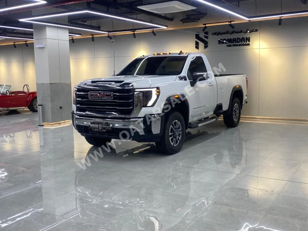 GMC  Sierra  2500 HD  2025  Automatic  19,000 Km  8 Cylinder  Four Wheel Drive (4WD)  Pick Up  White  With Warranty