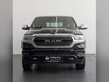 دودج  رام  لميتد  2024  اوتوماتيك  40,240 كم  8 سلندر  دفع رباعي  بيكب  أسود  تحت الضمان