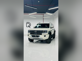 بي واي دي  ليوبيرد 5  الترا 5  2026  اوتوماتيك  0 كم  4 سلندر  دفع رباعي  اس يو في  أوف وايت