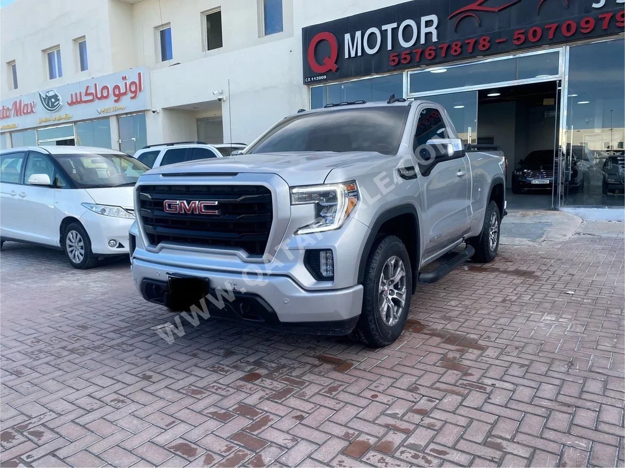 GMC Sierra Elevation 2022 Automatic 80,000 Km 8 Cylinder Four Wheel Drive (4WD) Pick Up Silver