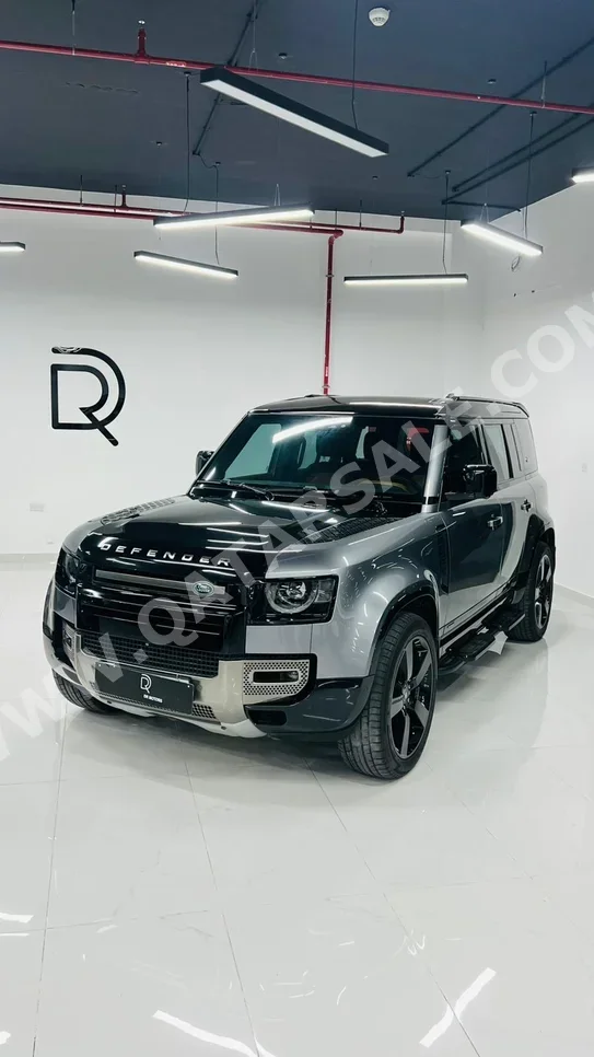 لاند روفر  ديفيندر  2021  اوتوماتيك  91,000 كم  6 سلندر  دفع رباعي  اس يو في  أسود و رمادي