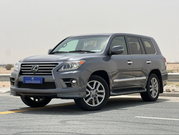 لكزس  ال اكس  570 اس  2015  اوتوماتيك  136,000 كم  8 سلندر  دفع رباعي  اس يو في  رمادي