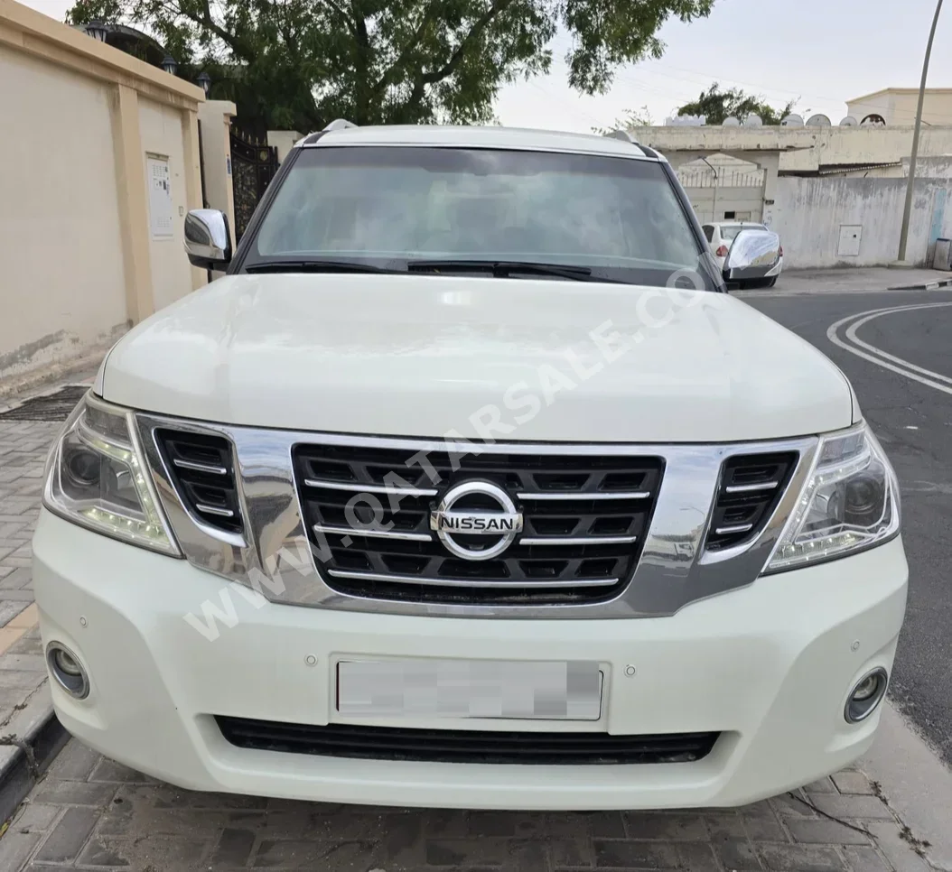 نيسان  باترول  ال اي  2012  اوتوماتيك  178,000 كم  8 سلندر  دفع رباعي  اس يو في  أبيض