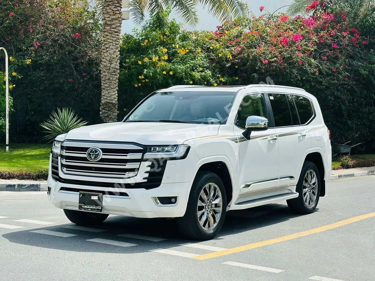 Toyota  Land Cruiser VXR  6 Cylinder  SUV 4x4  White  2024