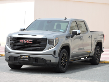 جي ام سي  سييرا  اليفيشن  2023  اوتوماتيك  35,000 كم  8 سلندر  دفع رباعي  بيكب  رمادي