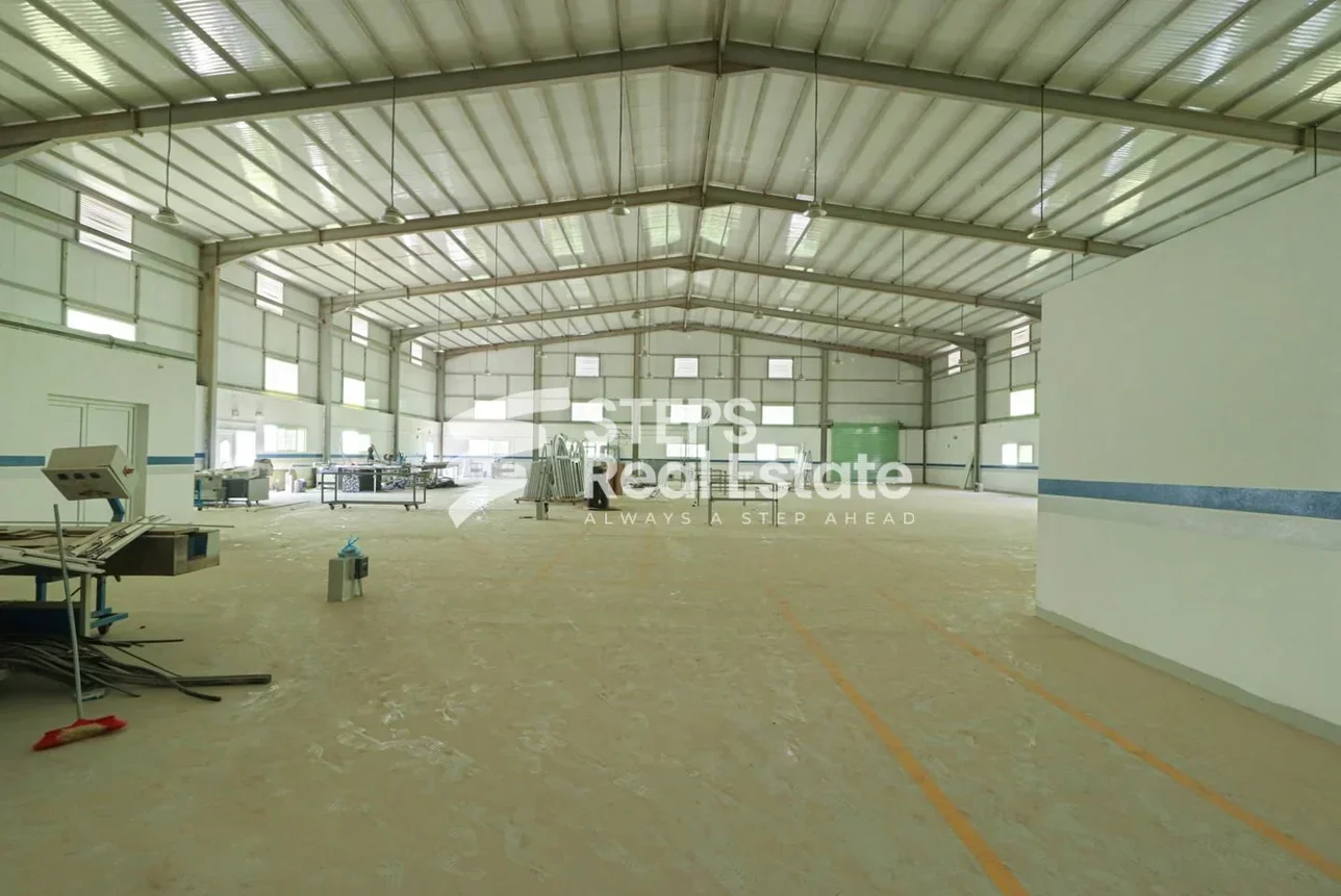 Warehouses & Stores - Al Rayyan - Industrial Area -Area Size: 3009 Square Meter