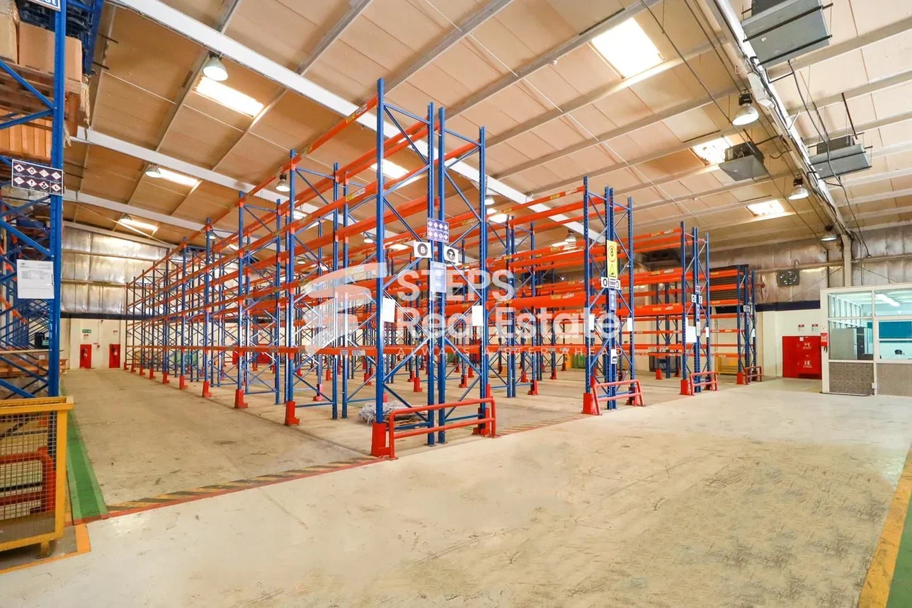 Warehouses & Stores - Al Rayyan - Industrial Area -Area Size: 3550 Square Meter