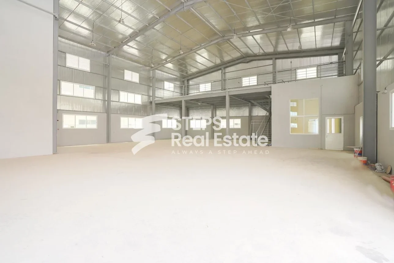 Warehouses & Stores - Al Wakrah - Barkit Al Awamer -Area Size: 1400 Square Meter