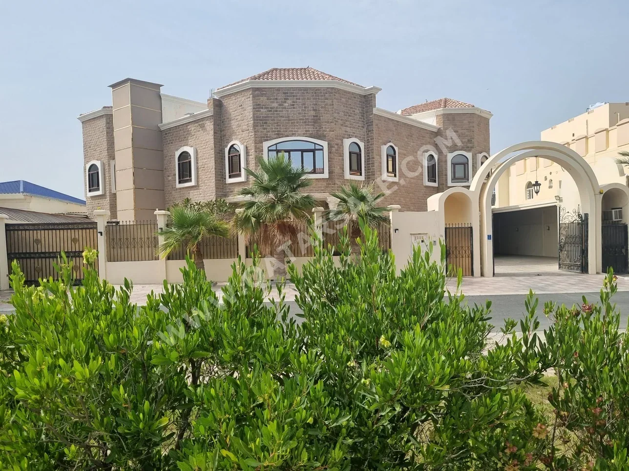 Family Residential - Semi Furnished - Al Wakrah - 7 Bedrooms
