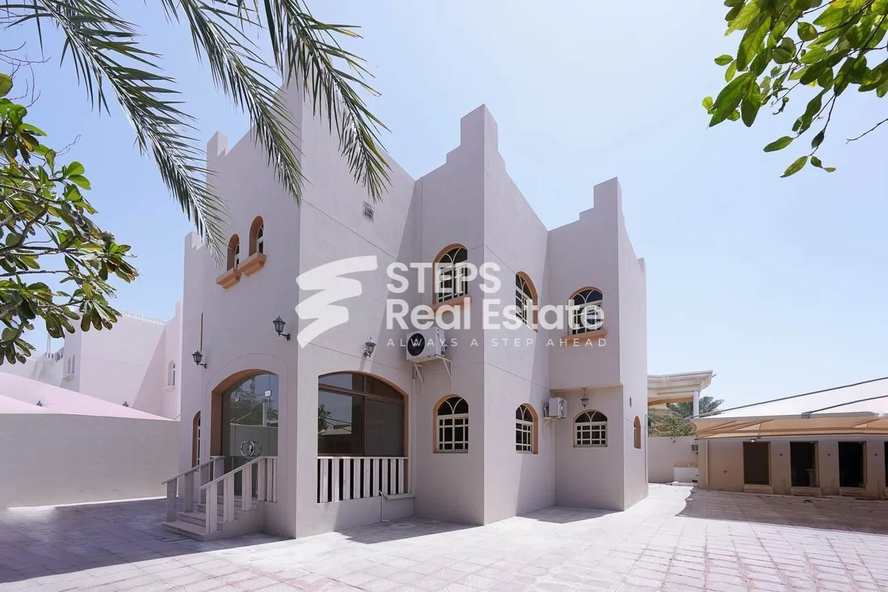 تجارية - غير مفروشة - الريان - المعموره - 5 غرف نوم