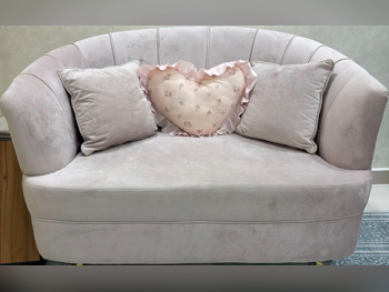 Sofas, Couches & Chairs - Pink