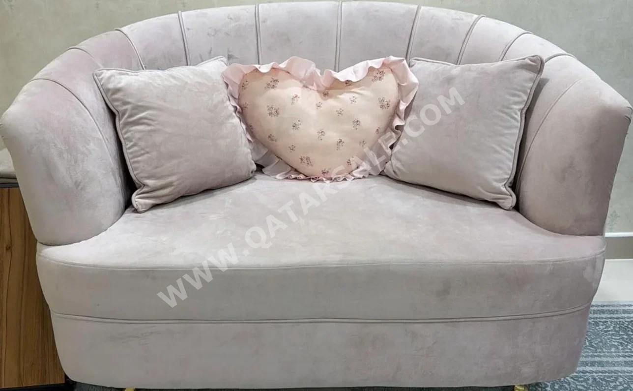Sofas, Couches & Chairs - Pink