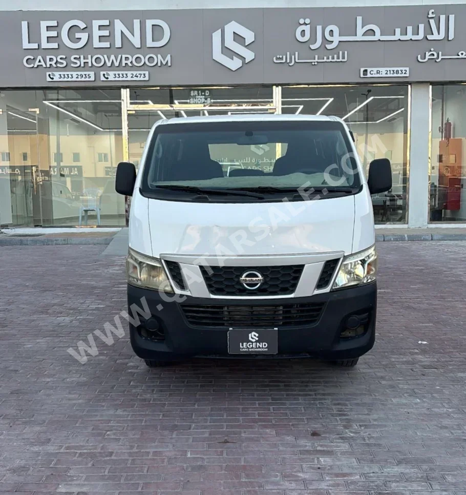 Nissan  Urvan  2016  Manual  326,000 Km  4 Cylinder  Front Wheel Drive (FWD)  Van / Bus  Pearl Matte