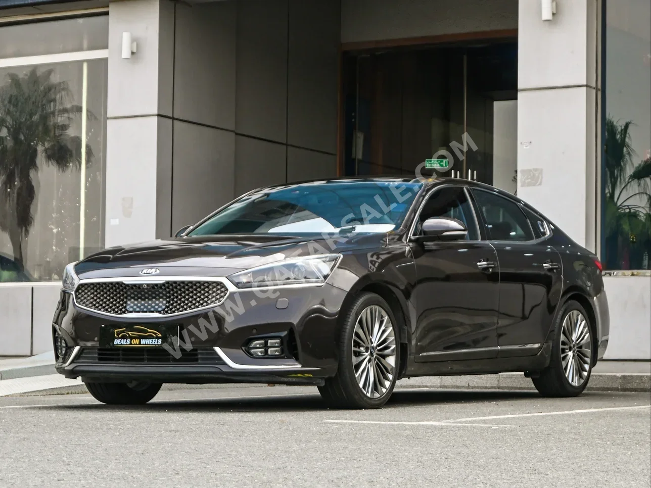 Kia  Cadenza  2019  Automatic  74,700 Km  6 Cylinder  Front Wheel Drive (FWD)  Sedan  Brown