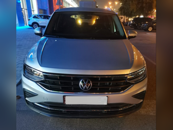 فوكس واغن  تيغوان  1.4 تي اس اي  2024  اوتوماتيك  27,000 كم  4 سلندر  سحب امامي  اس يو في  فضي  تحت الضمان