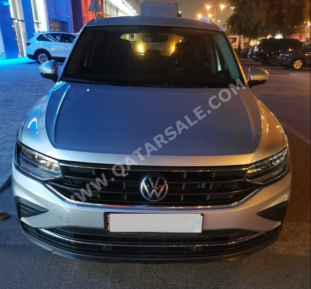 فوكس واغن  تيغوان  1.4 تي اس اي  2024  اوتوماتيك  27,000 كم  4 سلندر  سحب امامي  اس يو في  فضي  تحت الضمان