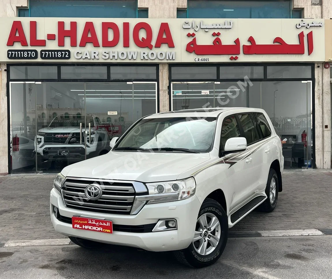 تويوتا لاند كروزر جي اكس ار 2018 اوتوماتيك 169,000 كم 6 سلندر دفع رباعي اس يو في أبيض