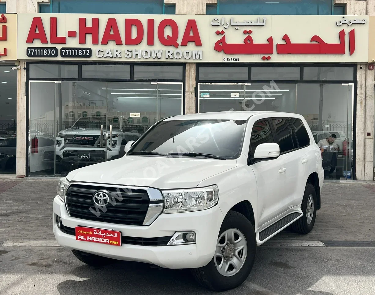 Toyota  Land Cruiser  GX  2019  Automatic  170,000 Km  6 Cylinder  Four Wheel Drive (4WD)  SUV  White
