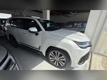 Lexus  LX  600 Luxury  2025  Automatic  0 Km  6 Cylinder  All Wheel Drive (AWD)  SUV  White  With Warranty