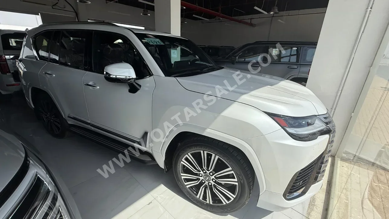 Lexus  LX  600 Luxury  2025  Automatic  0 Km  6 Cylinder  All Wheel Drive (AWD)  SUV  White  With Warranty